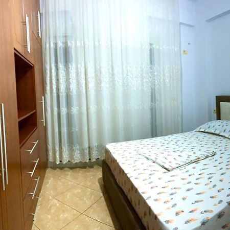Honey Apartment Near Port Of Saranda Екстер'єр фото
