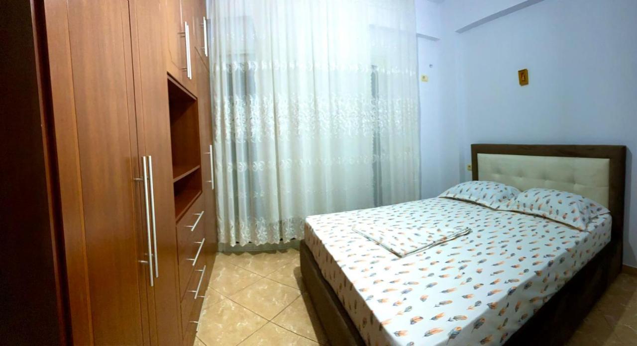 Honey Apartment Near Port Of Saranda Екстер'єр фото